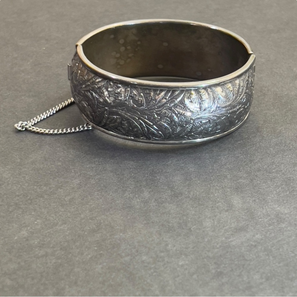 Vintage Napier Engraved Silver-Tone Cuff Bracelet Hinged Bangle & Safety Chain